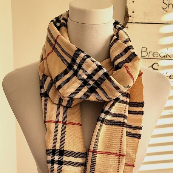 NEW - Soft and Cozy Plaid Mix Scarf  - One size - Picture 5 of 9
